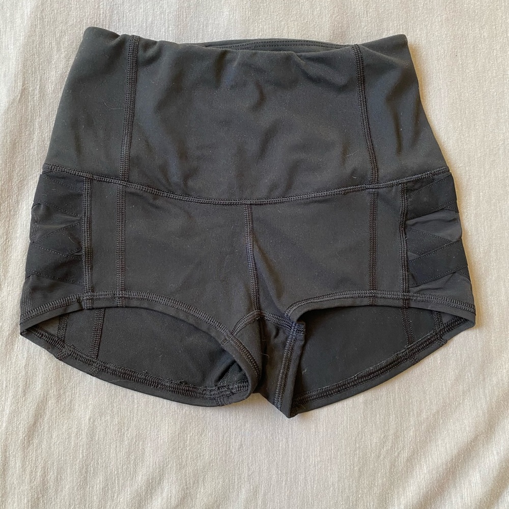 High waisted gym booty shorts